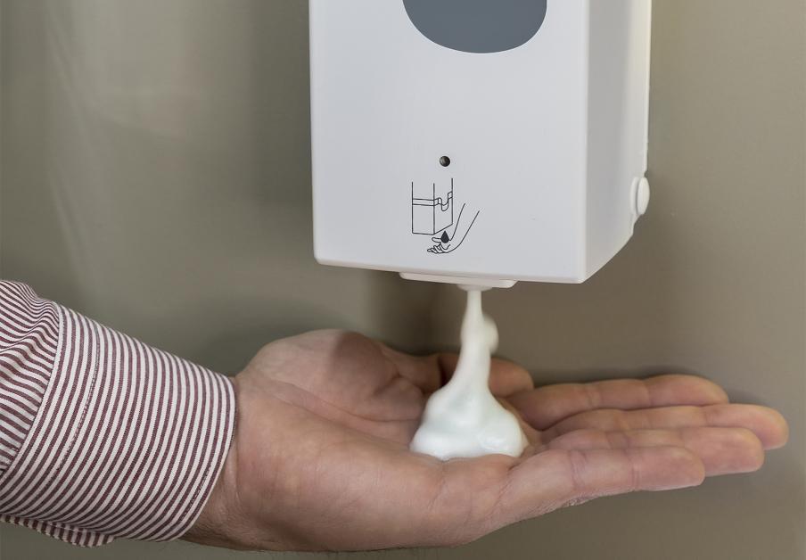 Bezdotykový dávkovač pěnového mýdla CELTEX E-control 700mll bílý plast - 1ks